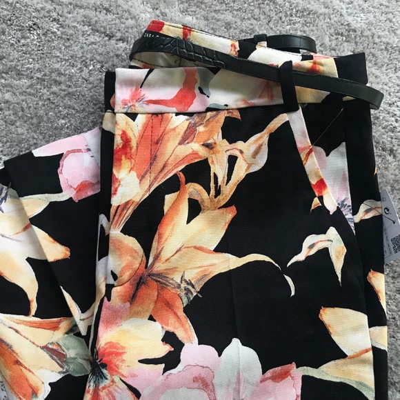 ZARA FLORAL CROPPED TROUSERS NWT - Picture 6 of 6
